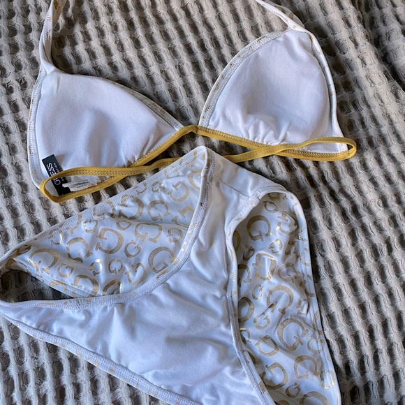 Guess signature bikini - Picture 2 of 3